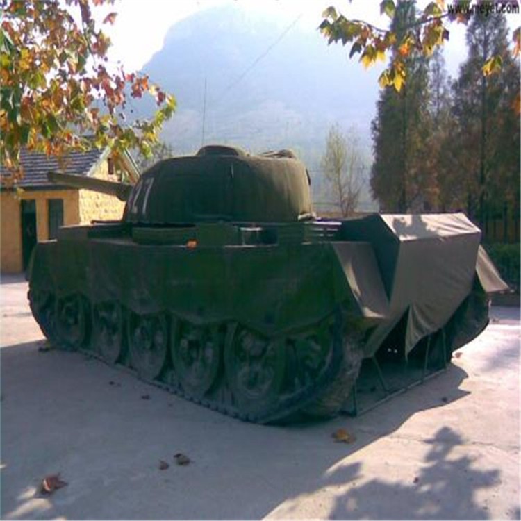 龙文大型充气坦克